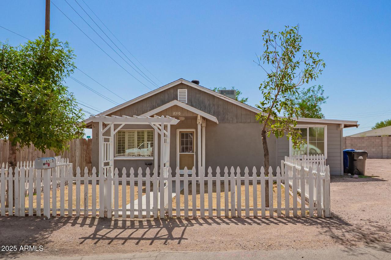8310 E University Dr., Mesa, AZ 85207