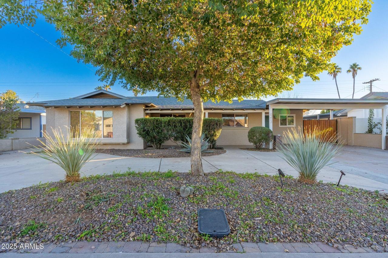 8213 E Whitton Ave., Scottsdale, AZ 85251