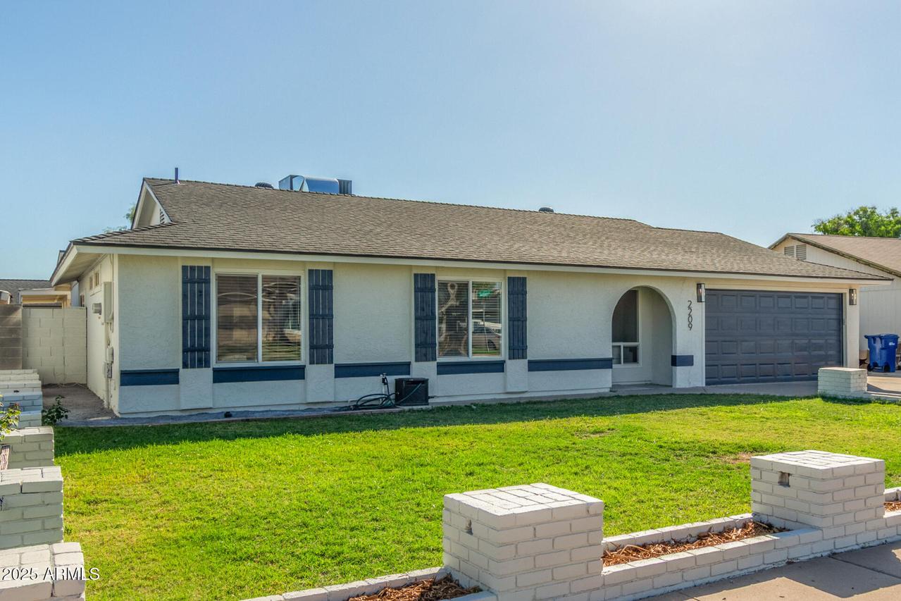 2209 E Jerome Ave., Mesa, AZ 85204