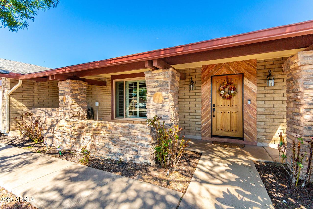 6042 E Halifax St., Mesa, AZ 85205
