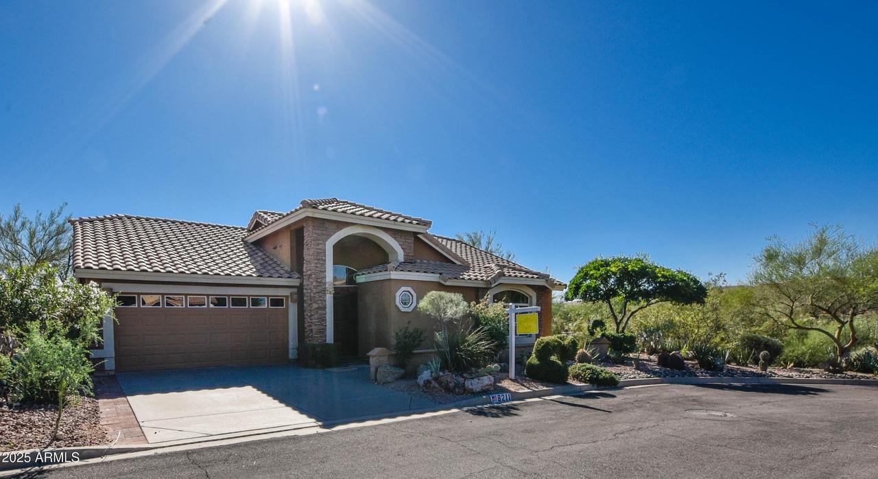 8211 E Sonoran Way, Gold Canyon, AZ 85118