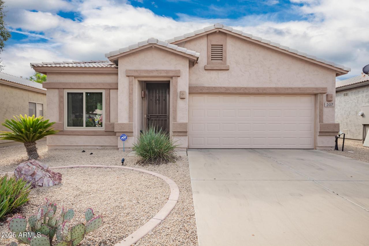 307 E Cheyenne Rd., San Tan Valley, AZ 85143