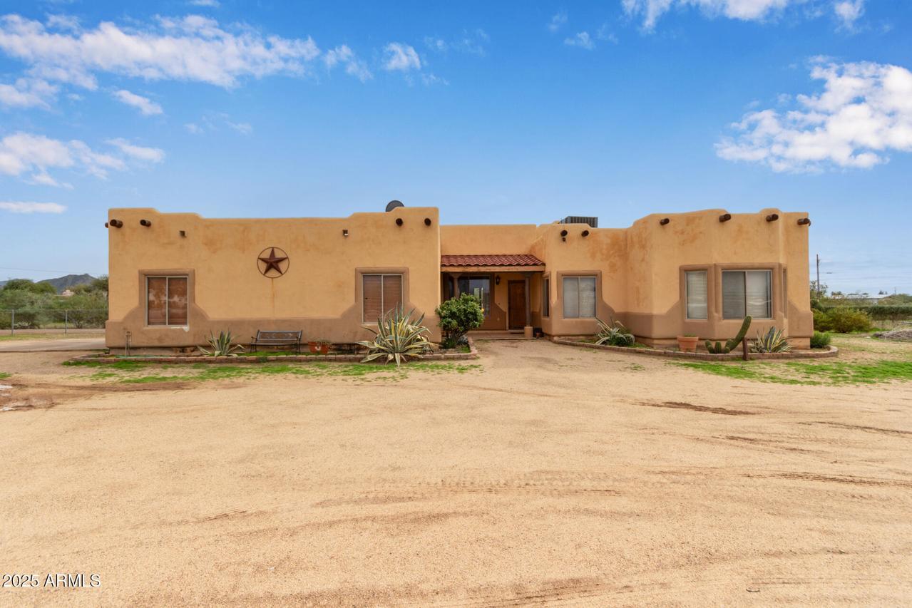 1032 E Carlise Rd., Phoenix, AZ 85086