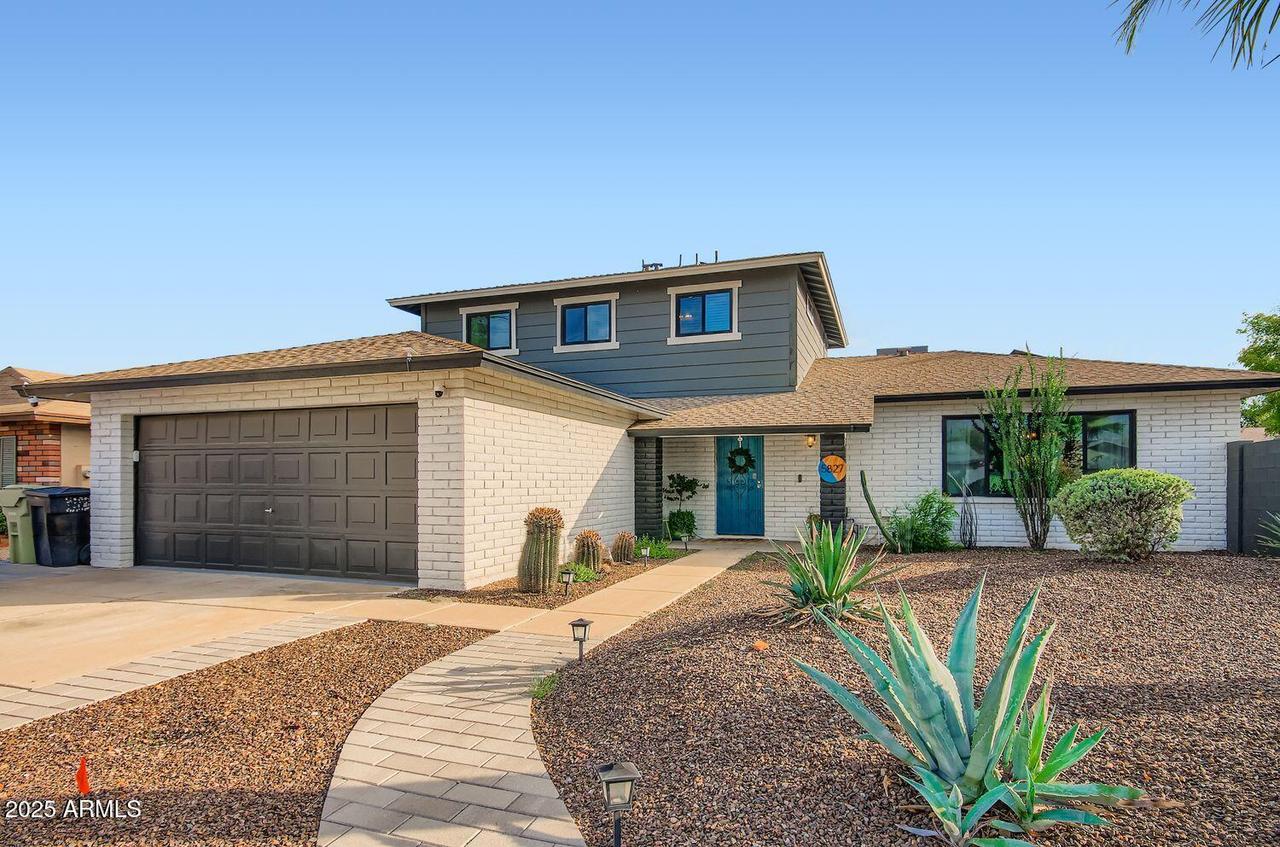 5827 W Mescal St., Glendale, AZ 85304