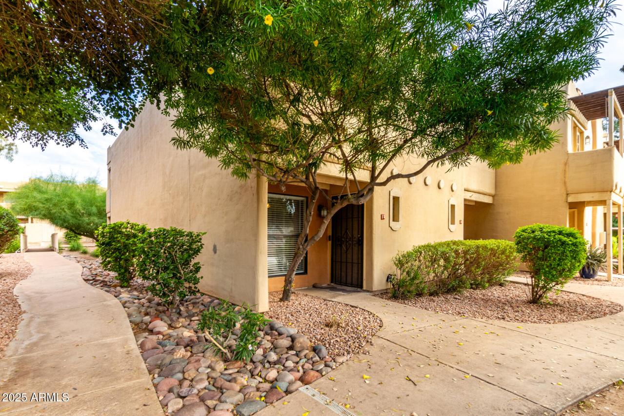 1425 E Desert Cove Ave. #15, Phoenix, AZ 85020