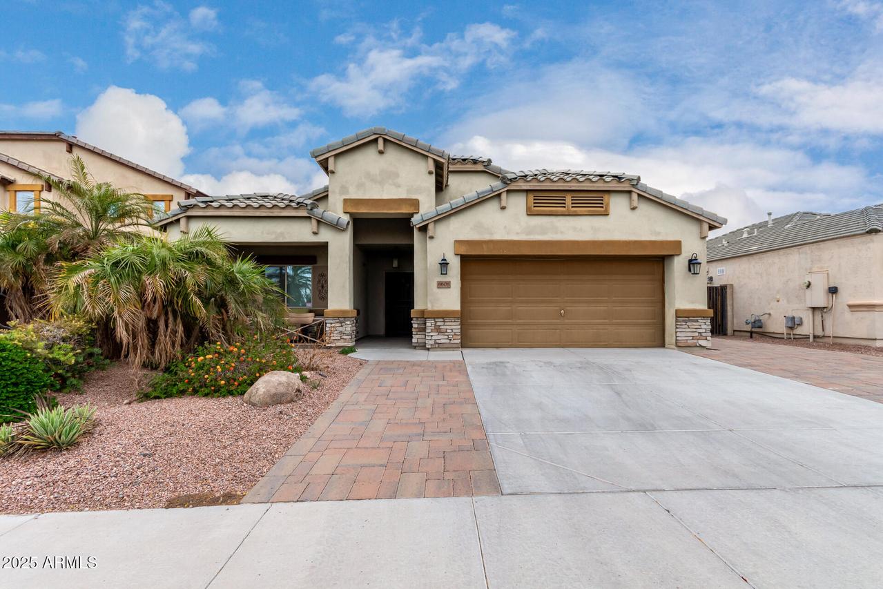 6608 W Saguaro Park Ln., Glendale, AZ 85310