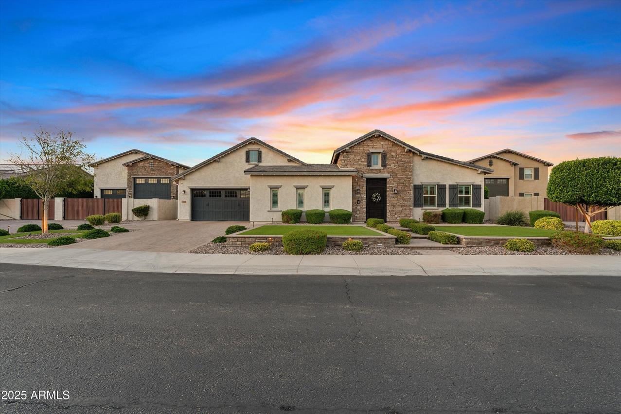 9456 W Monte Lindo, Peoria, AZ 85383