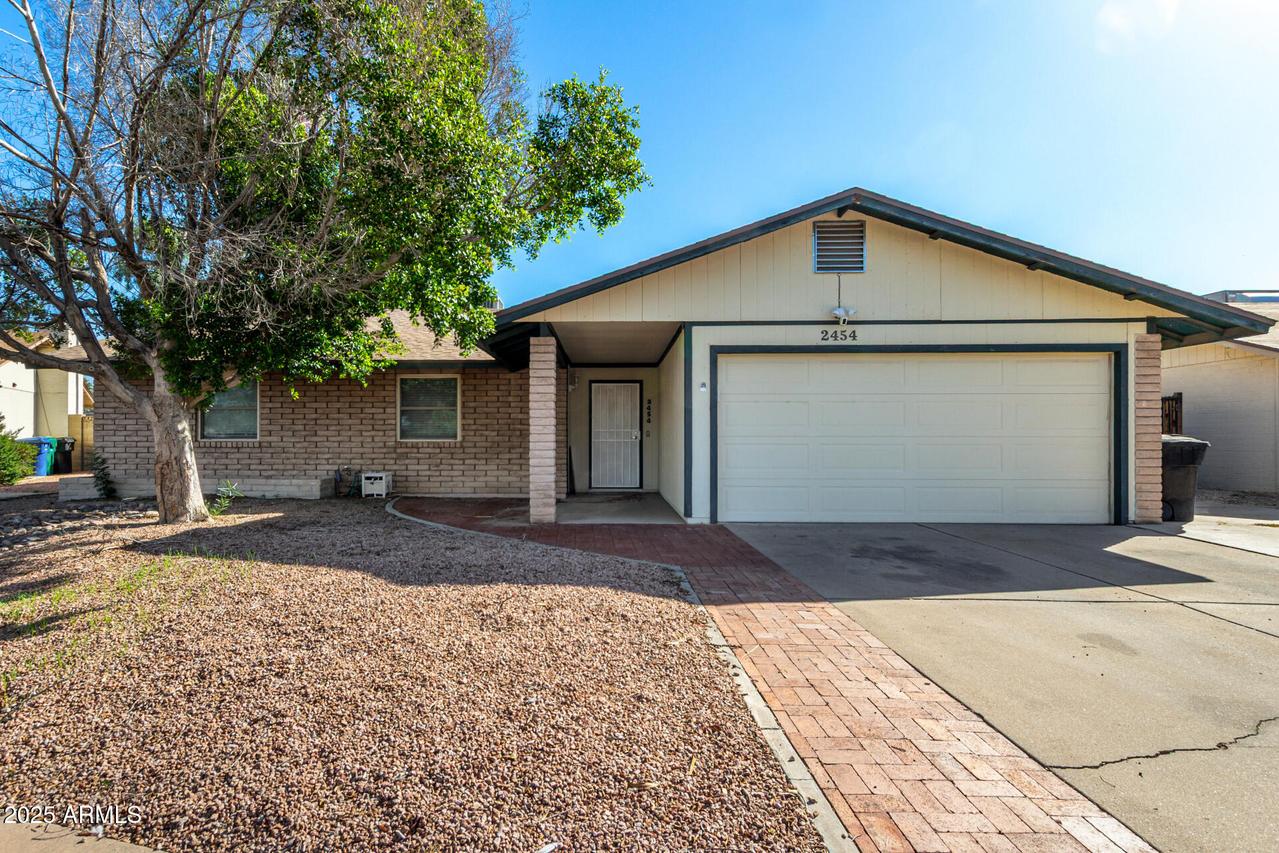 2454 E Javelina Ave., Mesa, AZ 85204