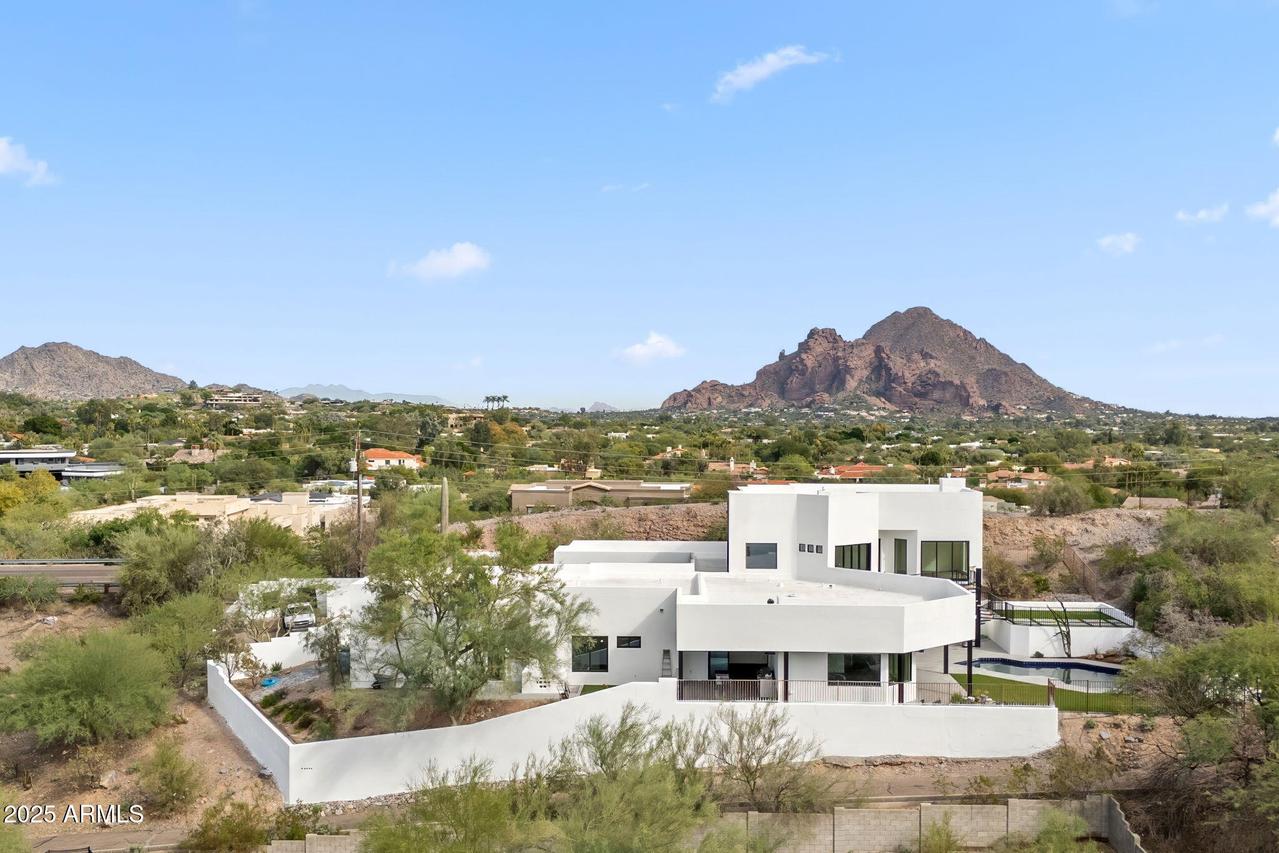 3135 E Palo Verde Dr., Phoenix, AZ 85016