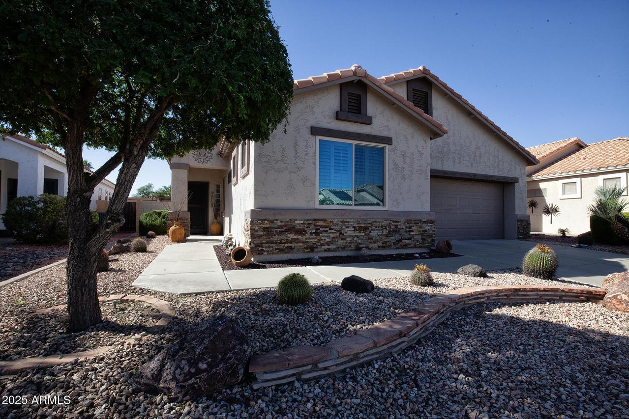 17738 N Phoenician Dr., Surprise, AZ 85374