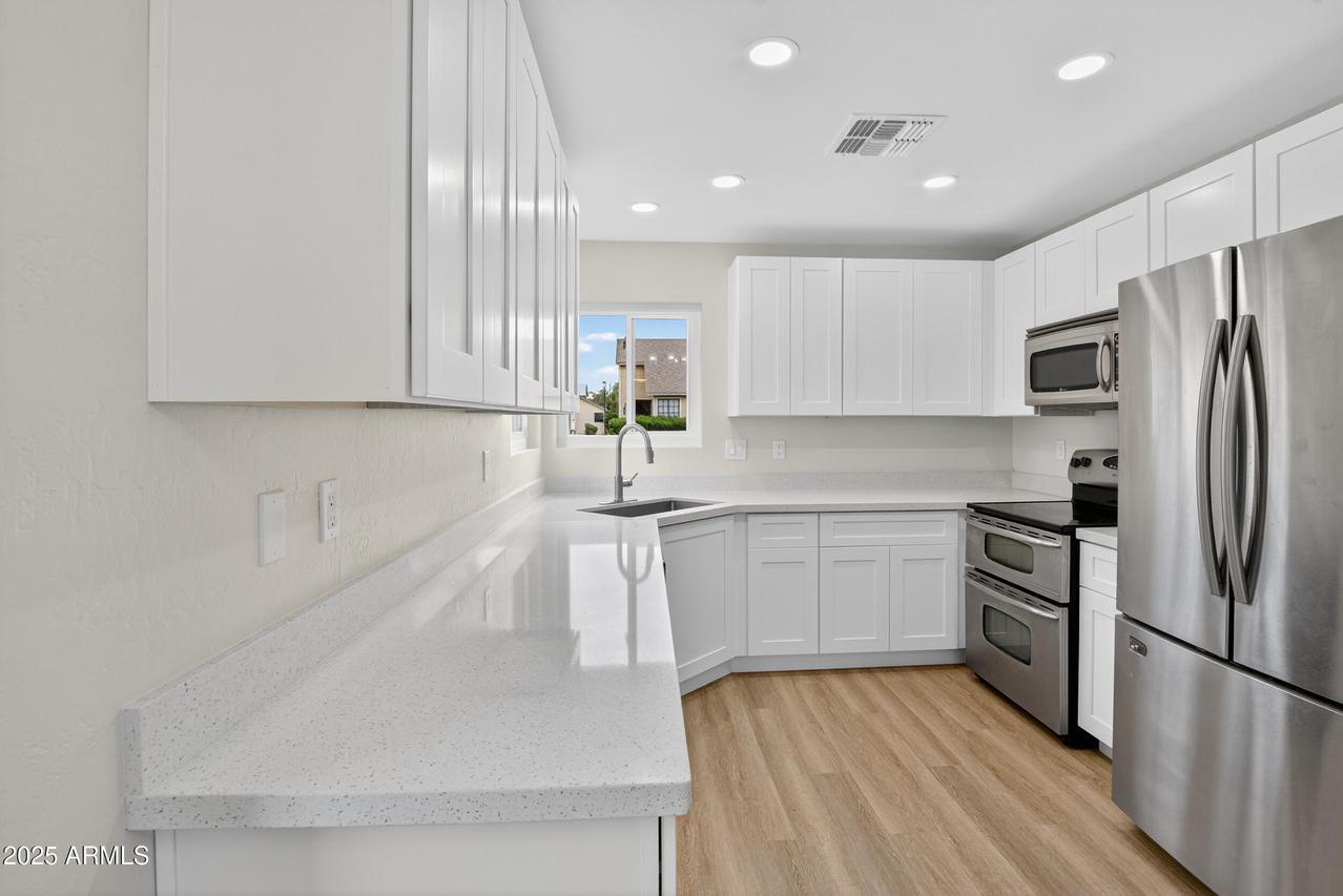 2455 E Broadway Rd. #25, Mesa, AZ 85204