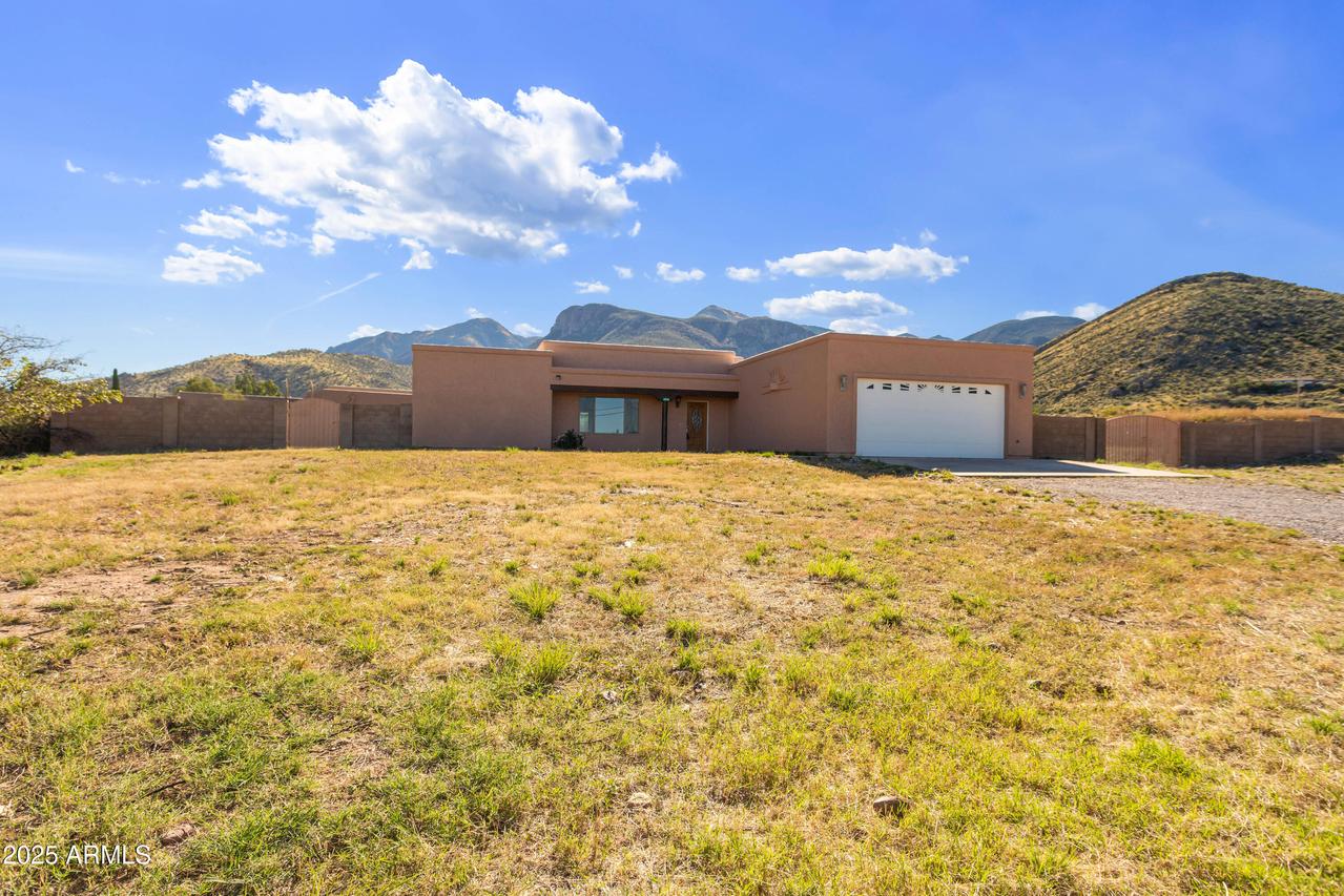 3598 E Astro St., Hereford, AZ 85615