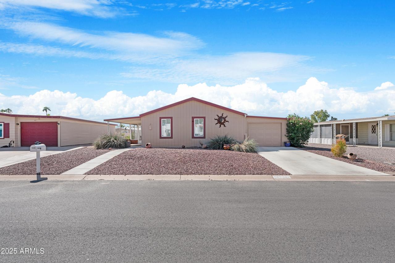9247 E Lakeside Dr., Sun Lakes, AZ 85248