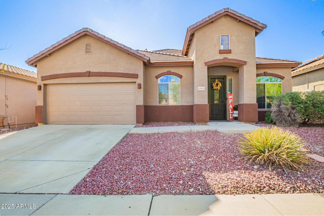 42044 N 44th Dr., Phoenix, AZ 85086