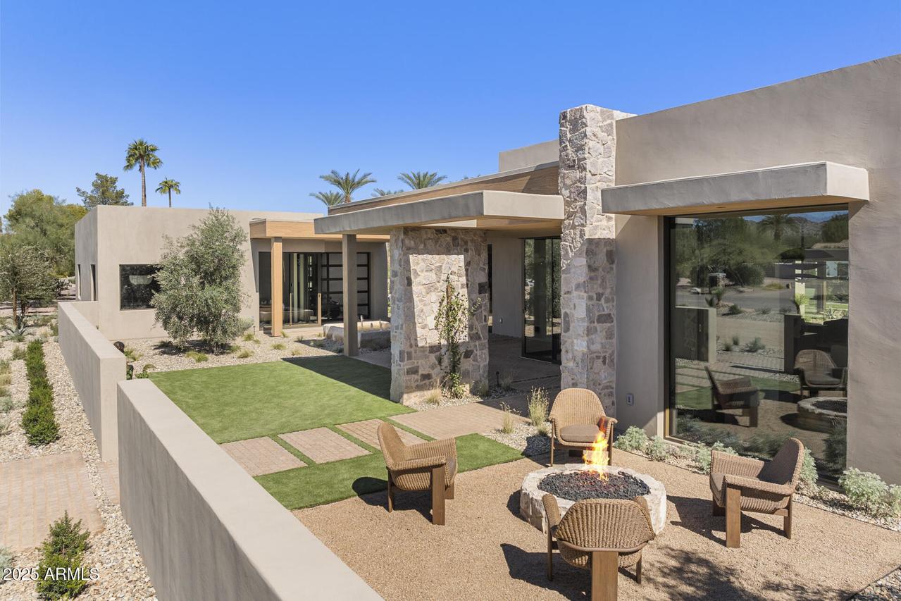 8631 N Avenida Del Sol, Paradise Valley, AZ 85253