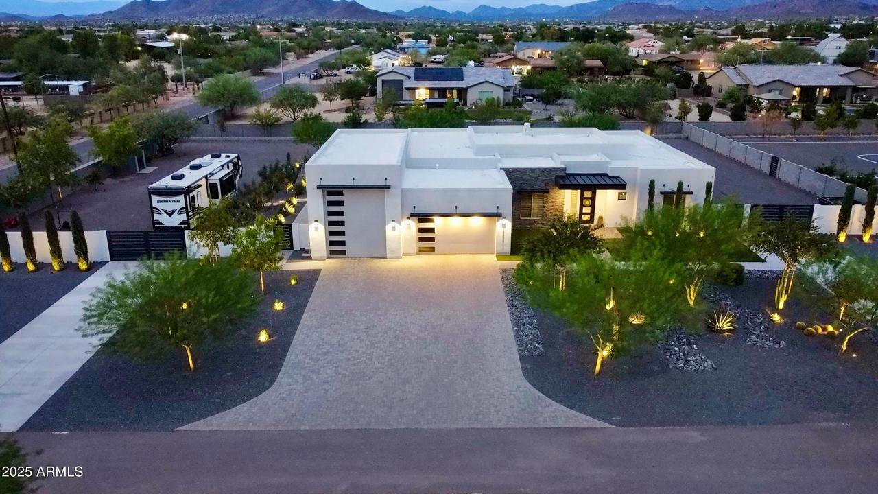 37239 N 11th Ave., Phoenix, AZ 85086