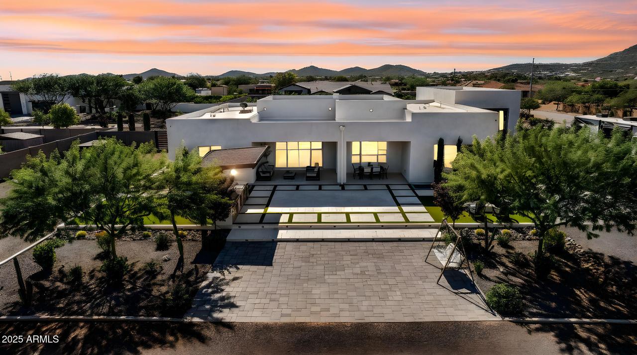 37239 N 11th Ave., Phoenix, AZ 85086