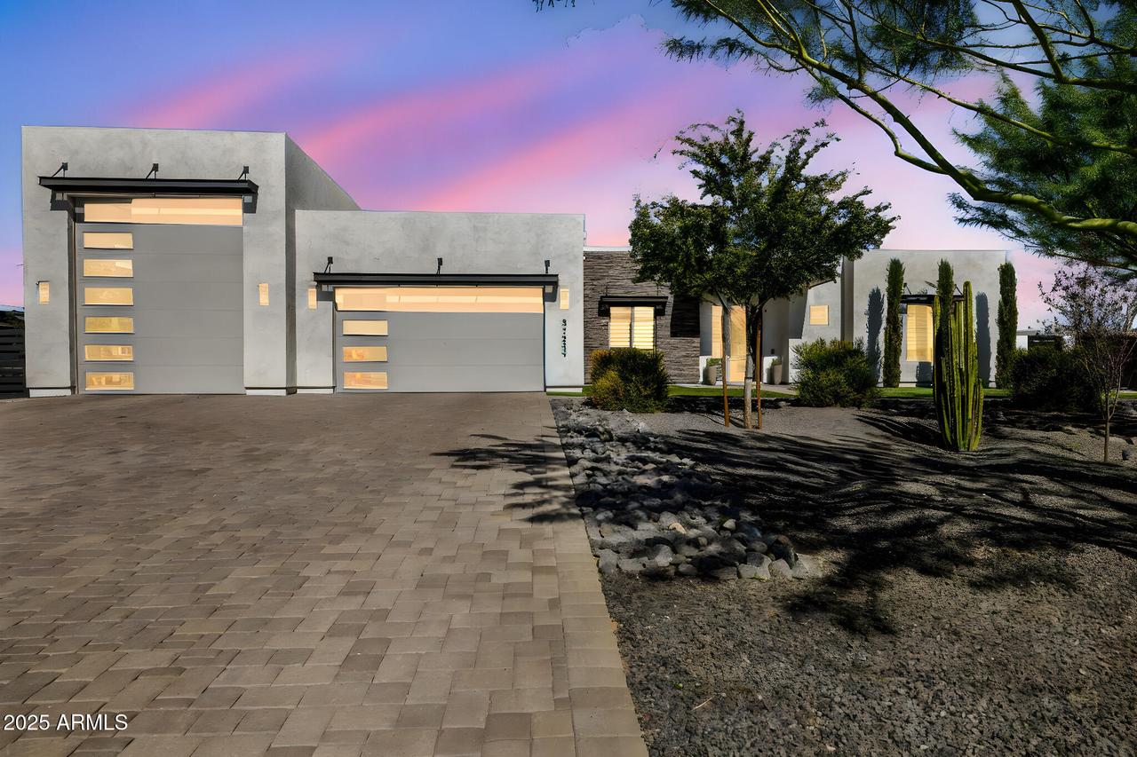 37239 N 11th Ave., Phoenix, AZ 85086