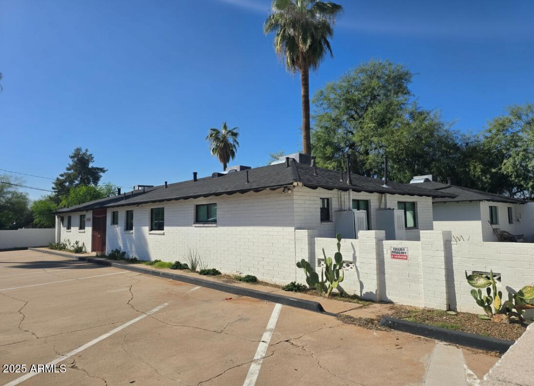 3330 N 18th St., Phoenix, AZ 85016