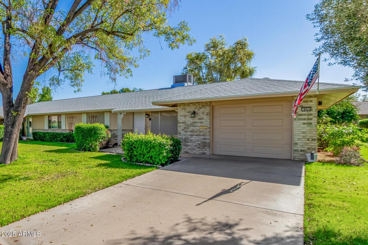 9915 W Sandstone Dr., Sun City, AZ 85351