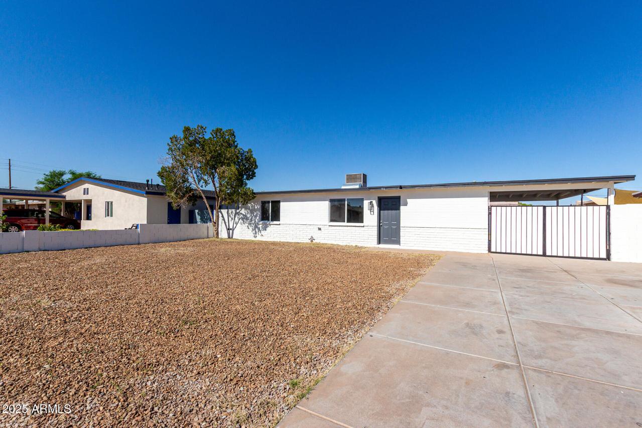 46 E Ivy St., Mesa, AZ 85201