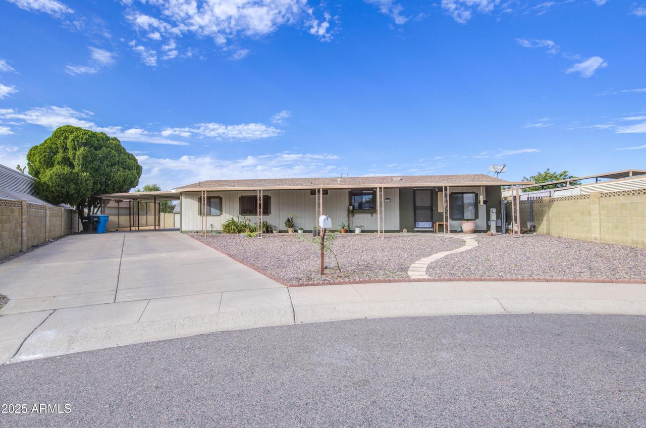 2844 E Oraibi Dr., Phoenix, AZ 85050