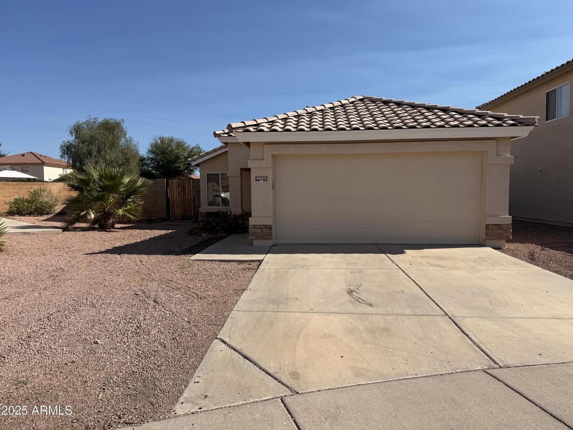4423 N 112th Ave., Phoenix, AZ 85037