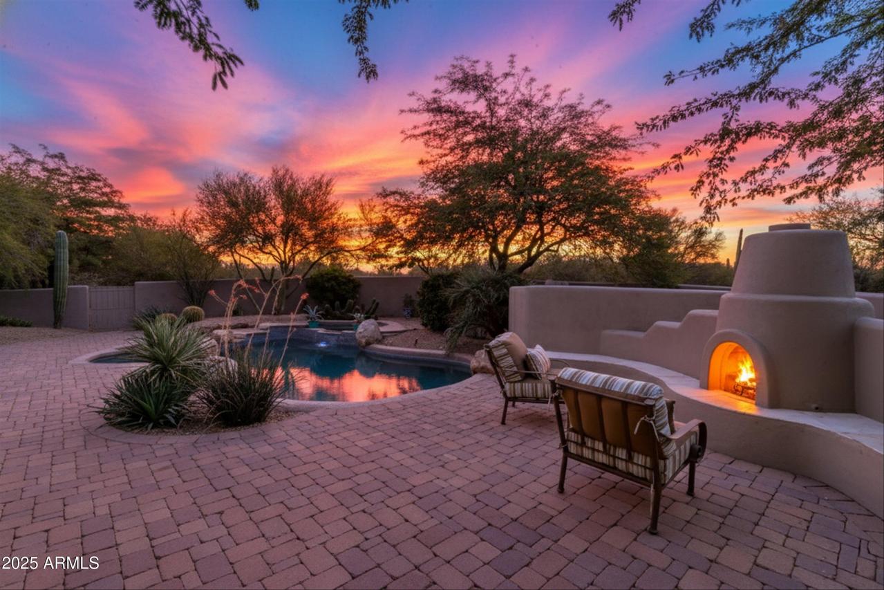 8300 E Dixileta Dr. #235, Scottsdale, AZ 85266