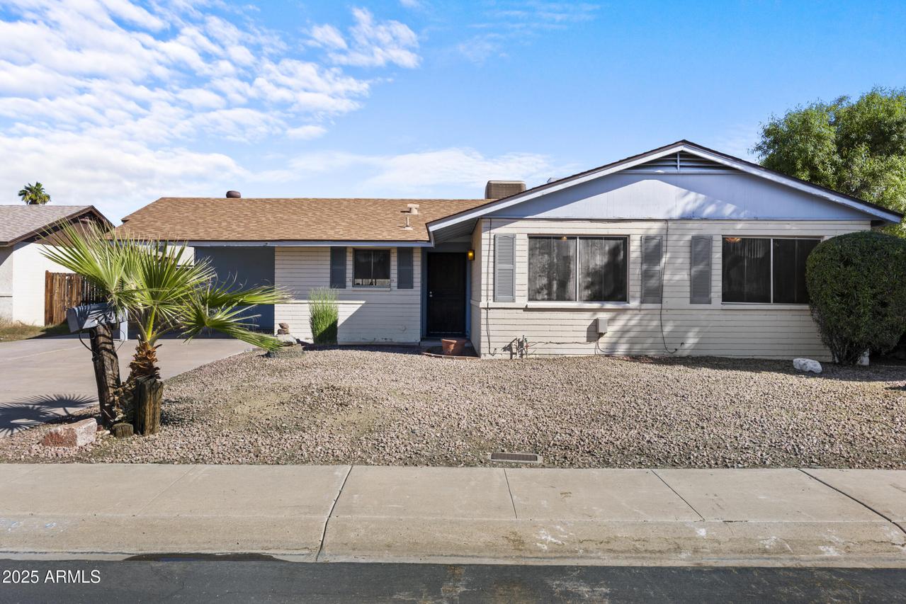 9037 N 52nd Dr., Glendale, AZ 85302