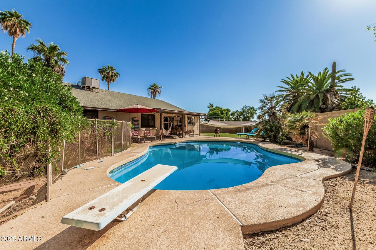 800 W Marlboro Dr., Chandler, AZ 85225