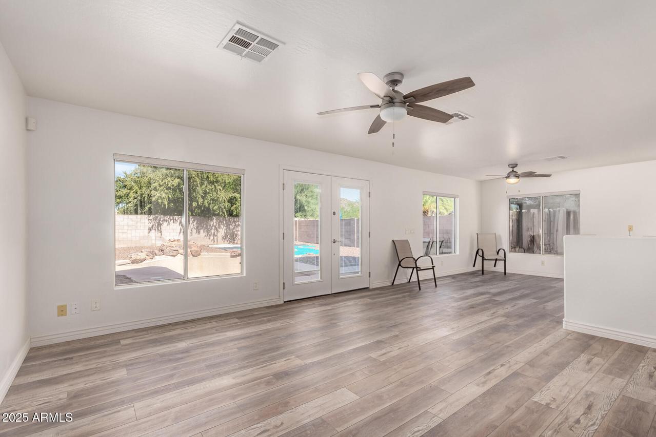 1226 E Wahalla Ln., Phoenix, AZ 85024