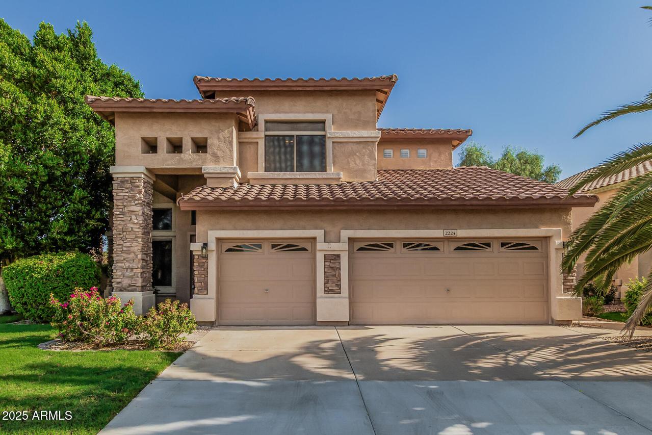 2224 W Olive Way, Chandler, AZ 85248