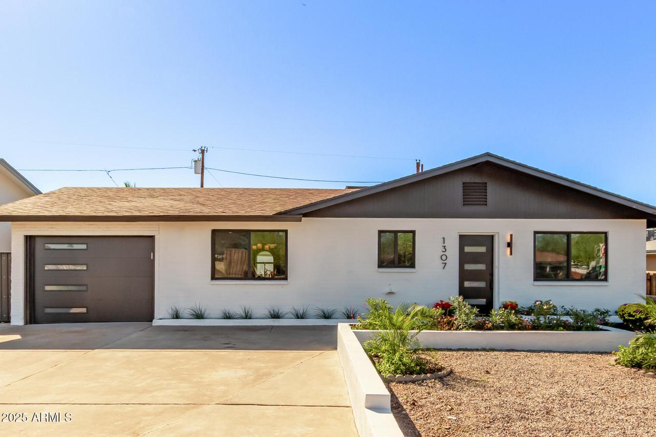 1307 E Dunlap Ave., Phoenix, AZ 85020