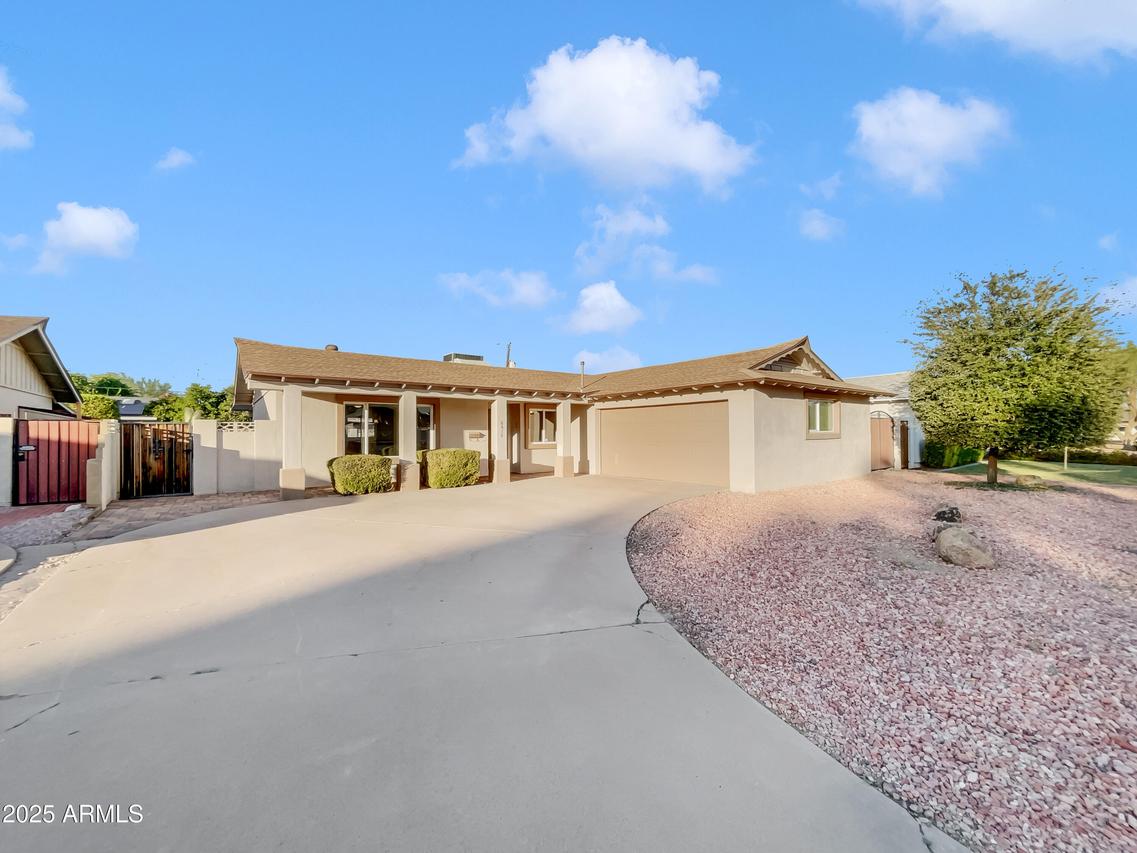 8414 E Orange Blossom Ln., Scottsdale, AZ 85250