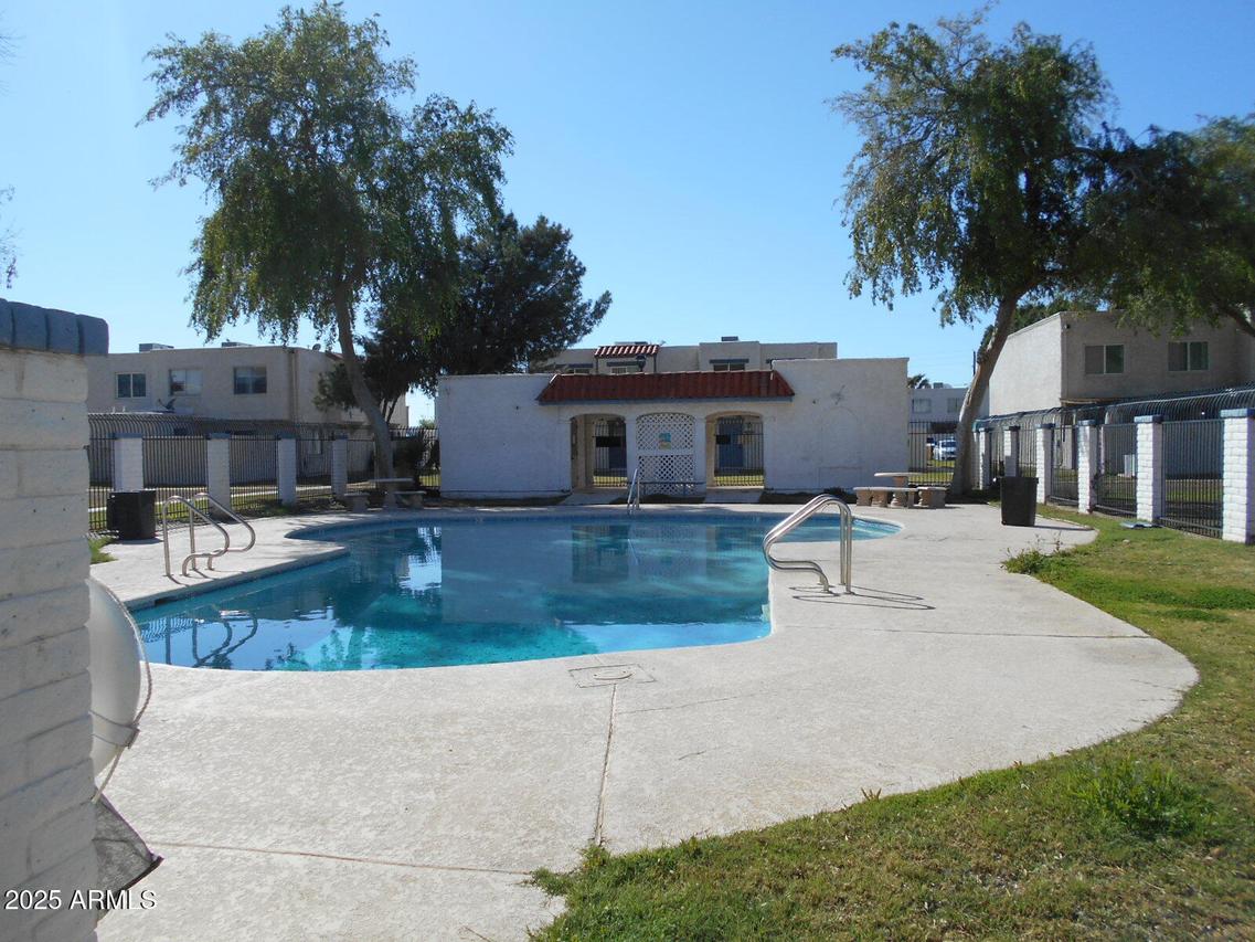5221 N 42nd Ln., Phoenix, AZ 85019