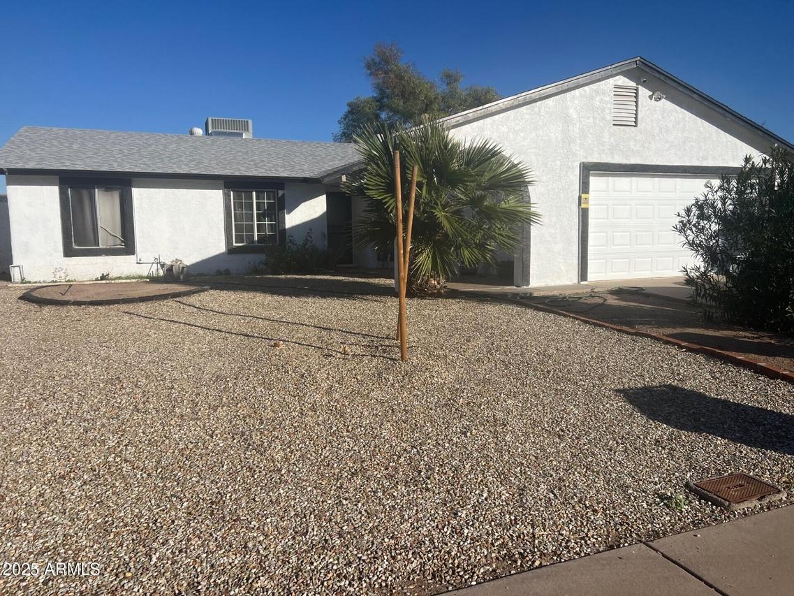 6033 S 42nd St., Phoenix, AZ 85042