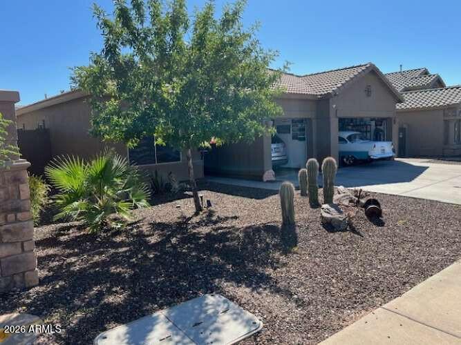 831 S Phelps Dr., Apache Junction, AZ 85120