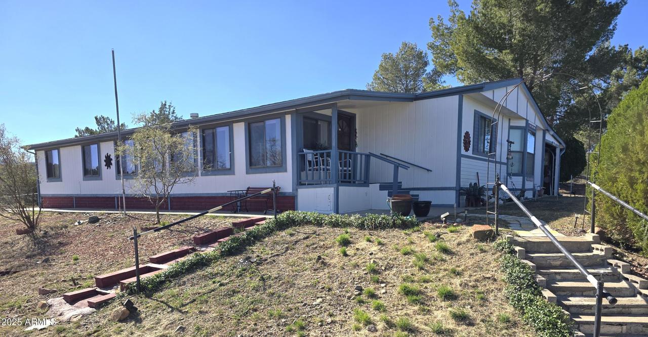 11965 E Henderson Rd., Dewey, AZ 86327
