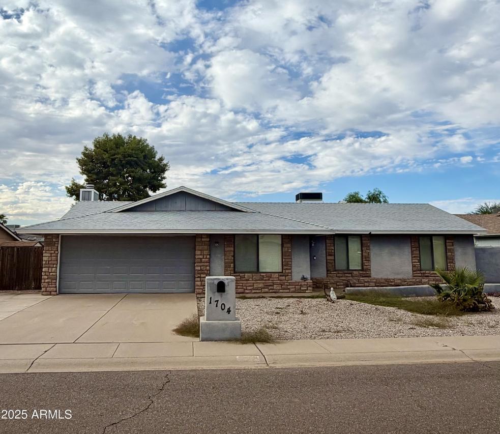 1704 W Rosal Dr., Chandler, AZ 85224
