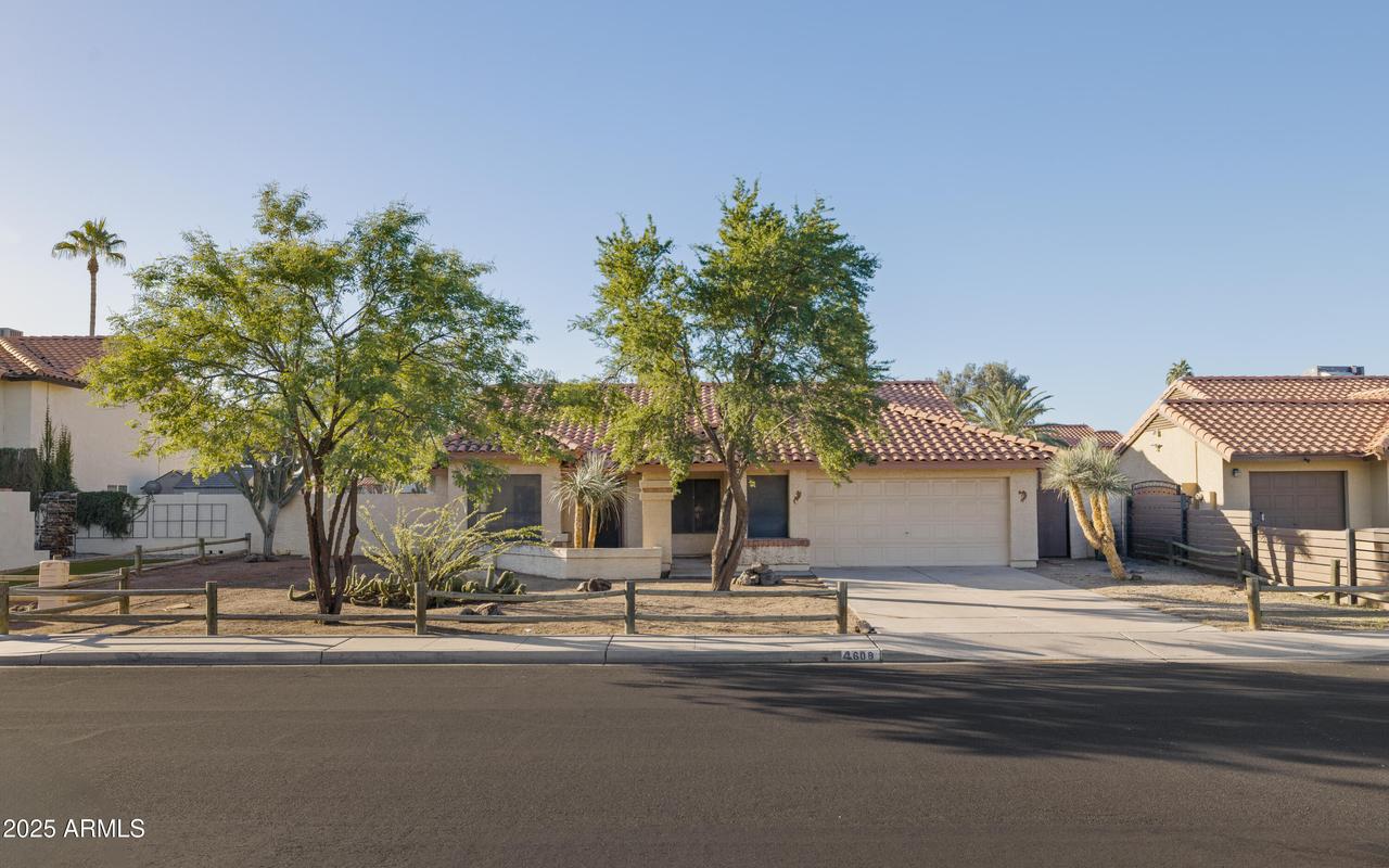 4609 E Paradise Ln., Phoenix, AZ 85032