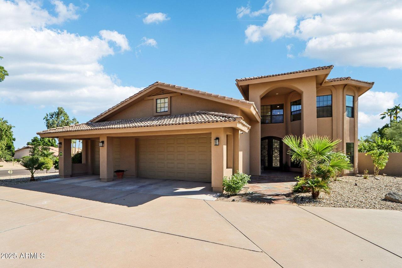 12015 S Tuzigoot Dr., Phoenix, AZ 85044