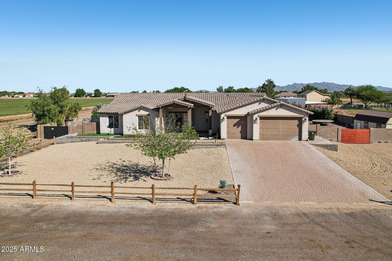 9007 S 220th Dr., Buckeye, AZ 85326