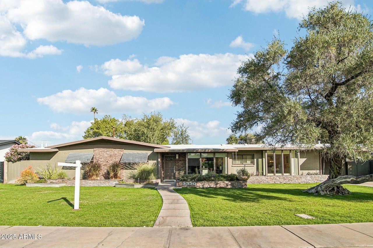 3330 E Glenrosa Ave., Phoenix, AZ 85018