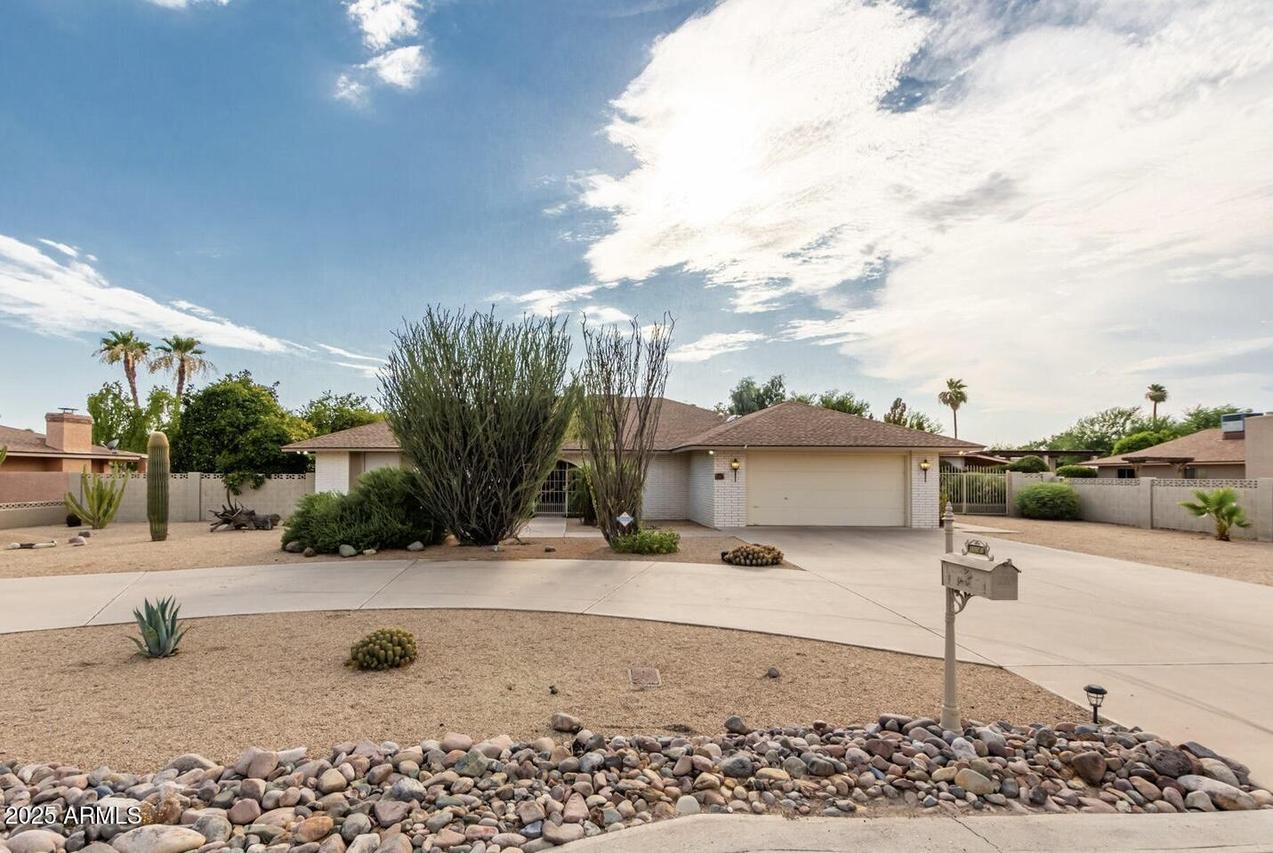 18242 N 66th Ave., Glendale, AZ 85308