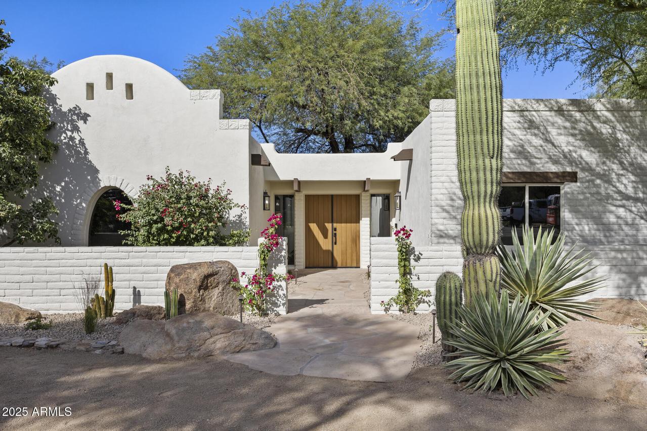 4646 E Shadow Rock Rd., Phoenix, AZ 85028