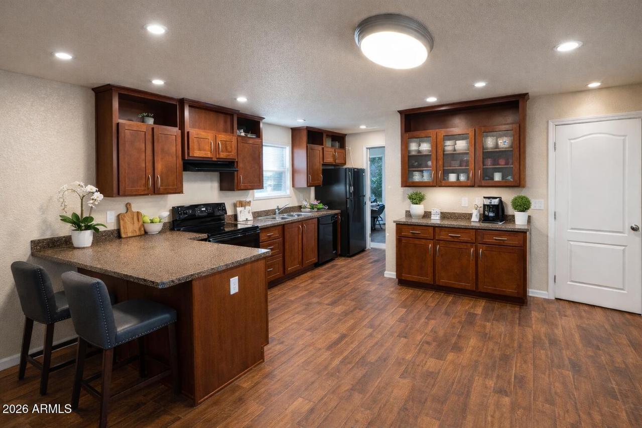 12721 W Greenway Rd. #184, El Mirage, AZ 85335