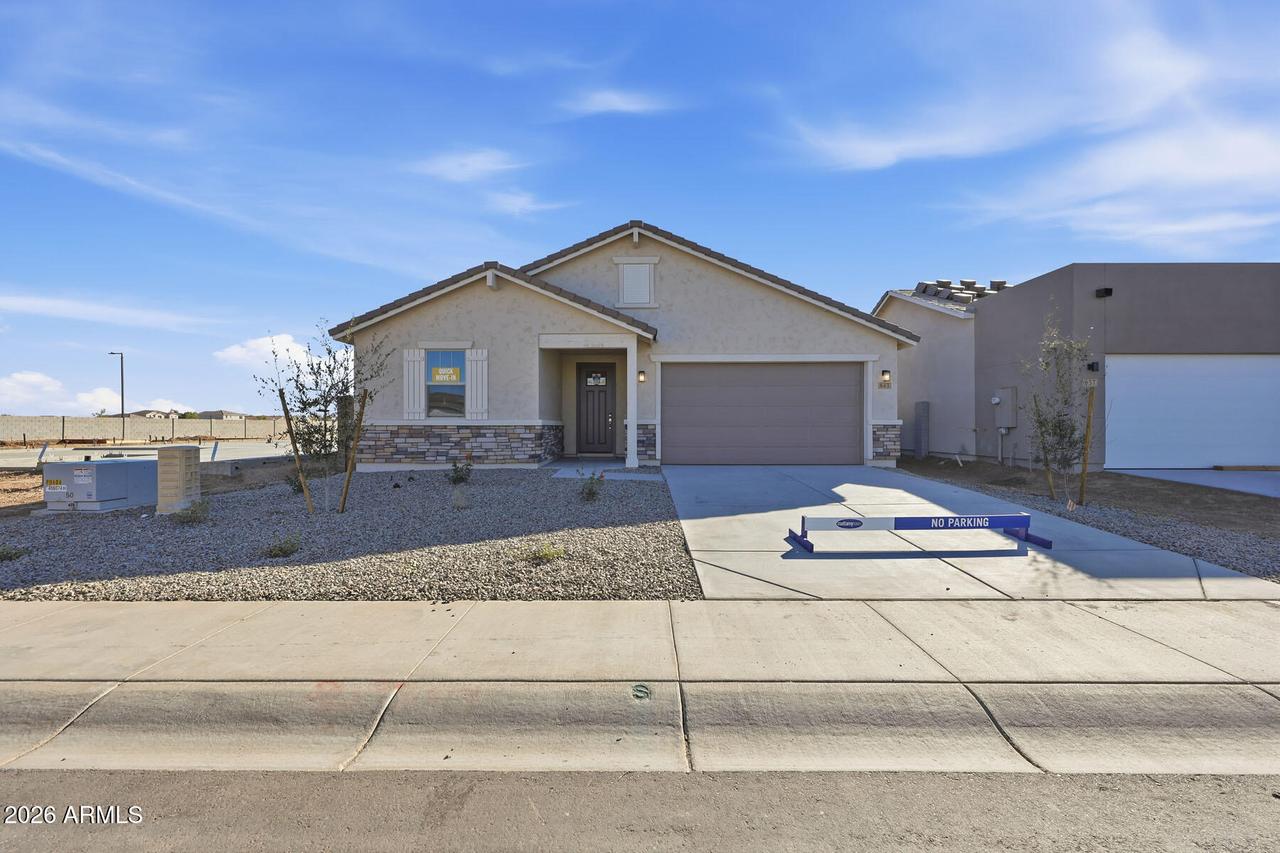 643 W Riparian Dr., San Tan Valley, AZ 85140