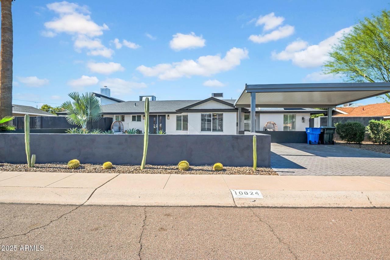 10624 N 38th St., Phoenix, AZ 85028