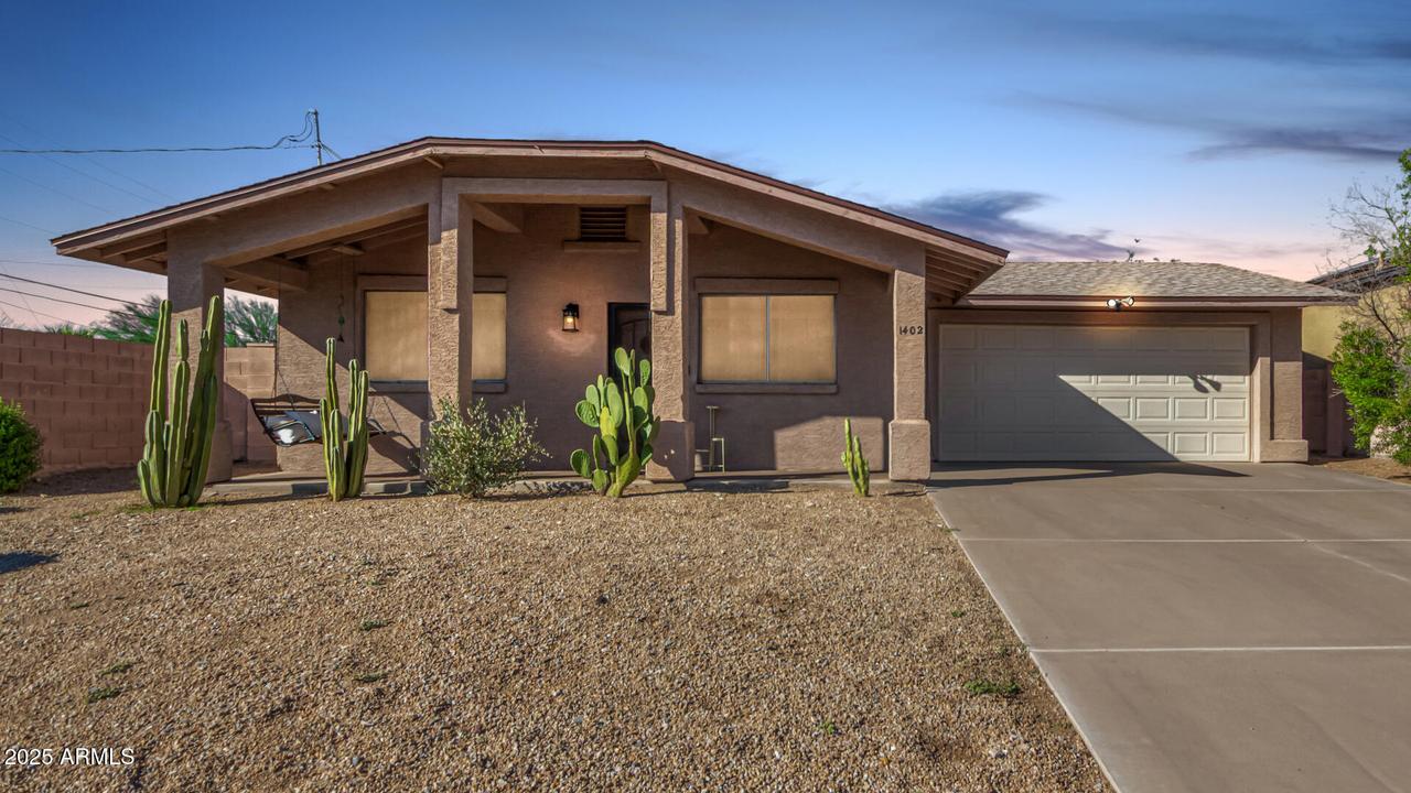1402 E Malapai Dr., Phoenix, AZ 85020