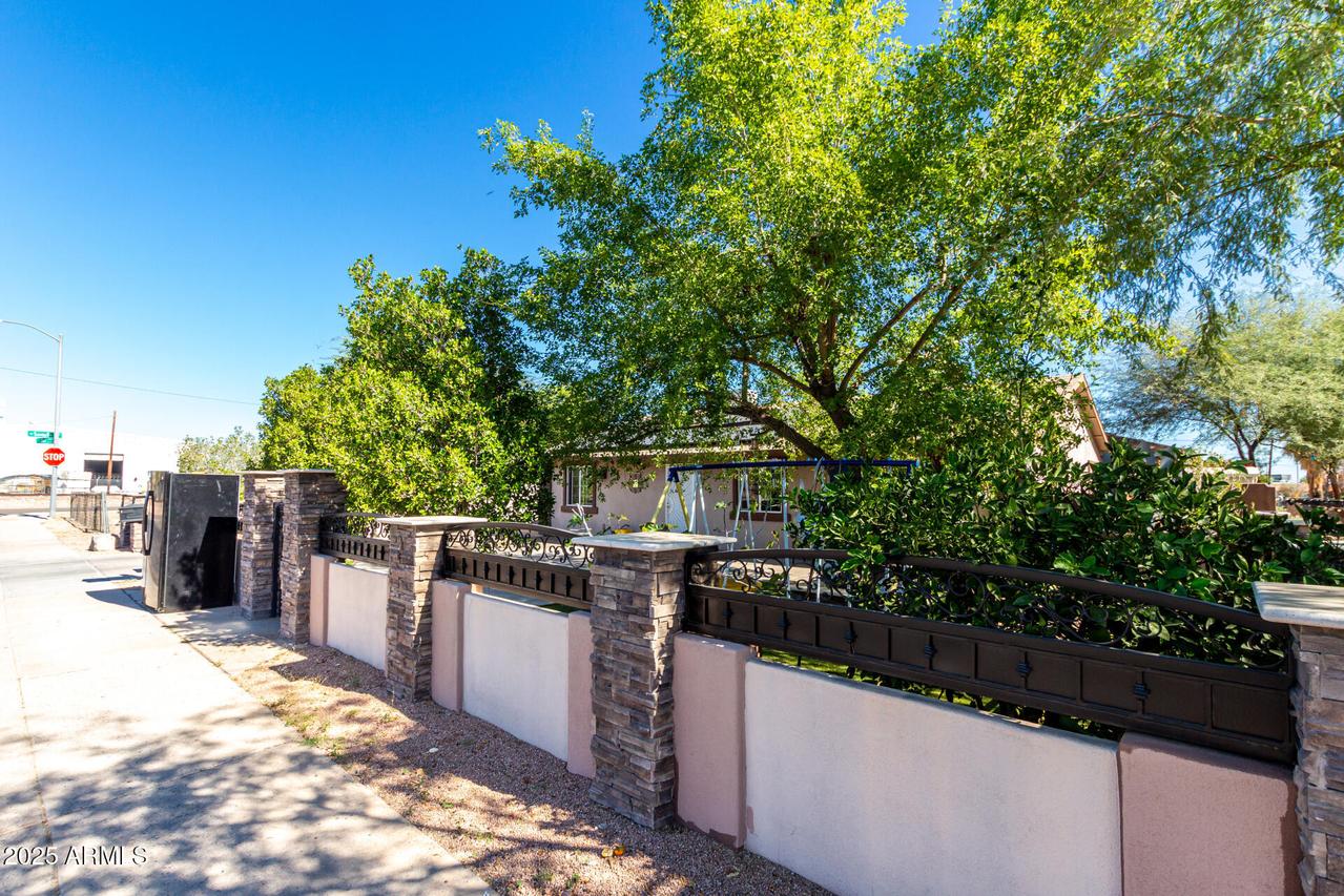 14601 N 2nd Ave., El Mirage, AZ 85335